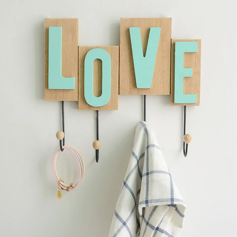

Nordic Small Fresh LOVE Decorative Hook Wall Key Hanger Creative Wood Key Holder Wall Hanging Ornament Home Storage Organization