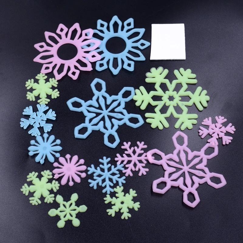

12pcs Large Winter Snow Storage Fluorescent Luminous Stickers For Christmas Festival Baby Bedroom Decoration Kids Toys