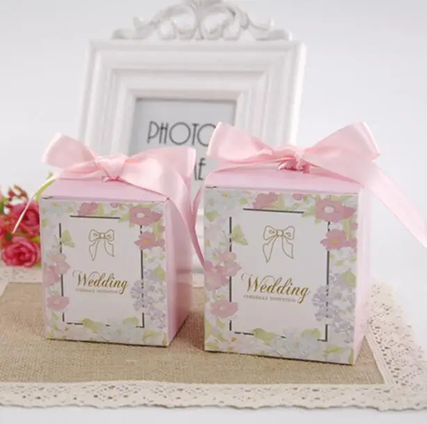 

100pcs European high quality pink candy box large capacity square flower candy box gift box wedding favors supplies