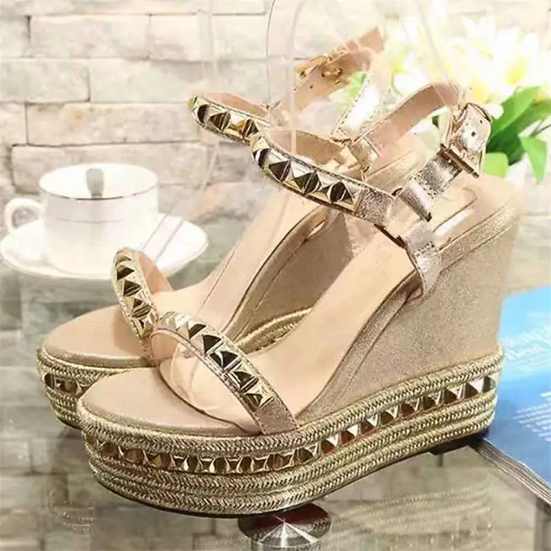 

Designer shoes luxury brand summer chunky high heel wedge rivets platform sandals open toe ankle strap shoes woman sandalias