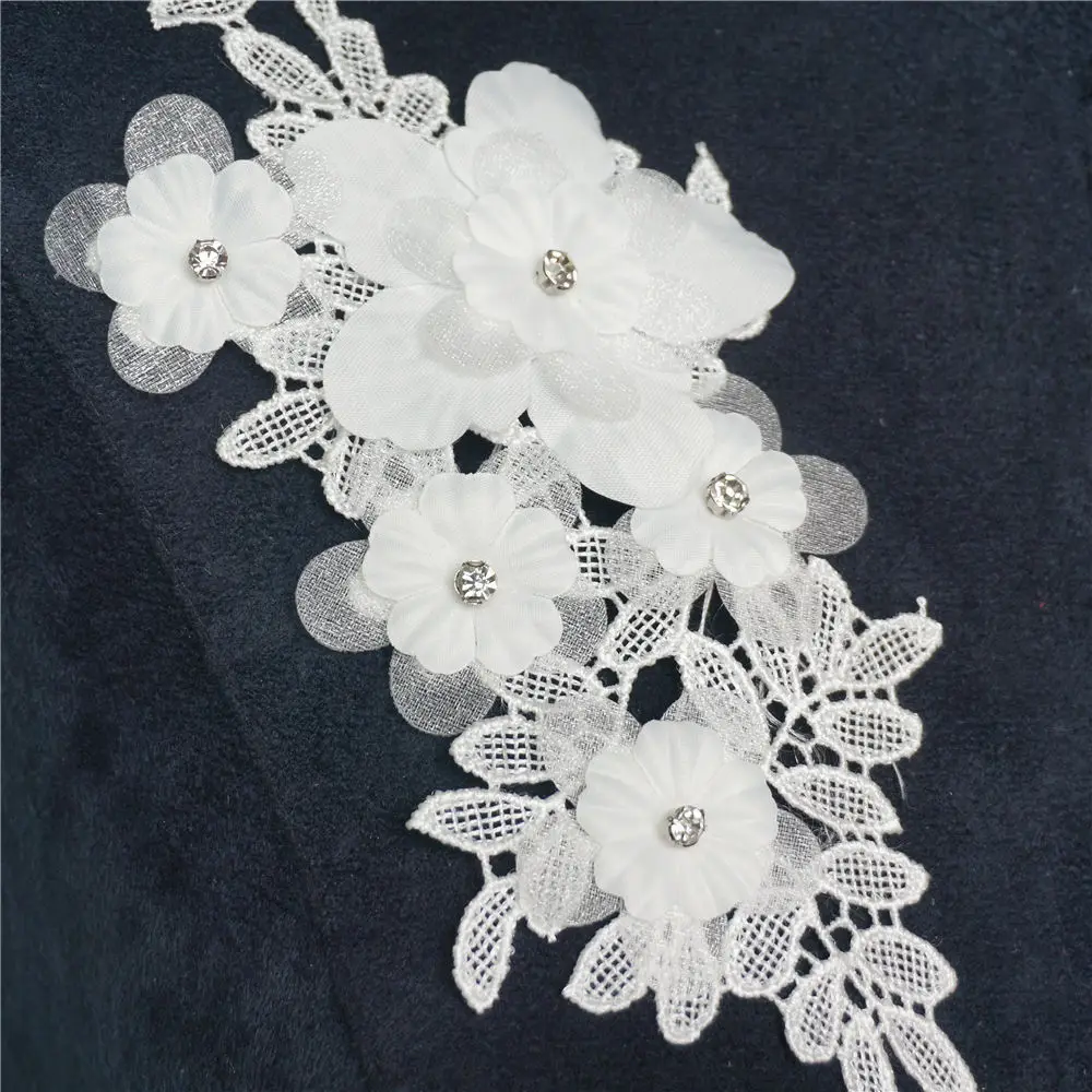 2PCS White 3D Flowers Rhinestones Appliques Embroidered Wedding Gown Trims Fabric Collar Mesh Sew On Patches For Dress DIY Decor