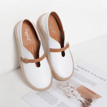 

2018 autumn new fashion simple color matching casual shoes women retro wild soft comfortable flat shoes.
