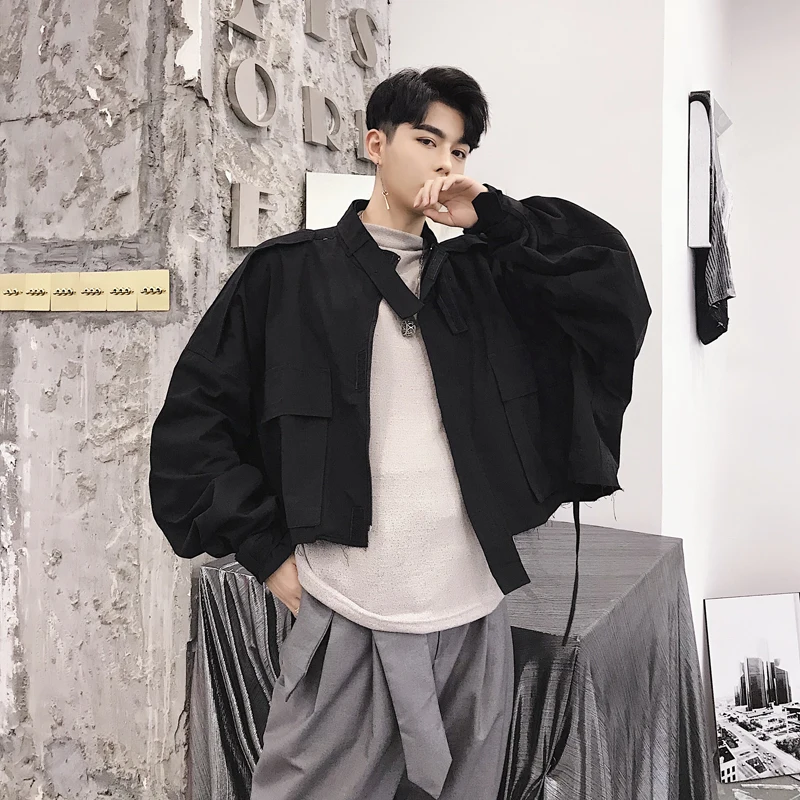 

2018 Korean Autumn Men's Fashion Tide High Street Pocket Decoration Bat Sleeve Jacket Loose Casual Solid Color Short Coat Size M