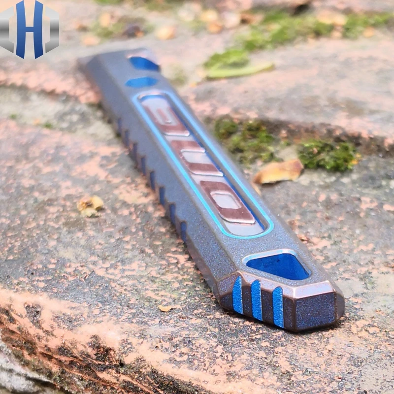 Crowbar Titanium Alloy EDC Multi-function Key Chain With Bottle Opener Wrench Screwdriver Outdoor Equipment Self-defense Tools Crowbar Titanium Alloy EDC Multi-function Key Chain With Bottle Opener Wrench Screwdriver Outdoor Equipment Self-defense Tools