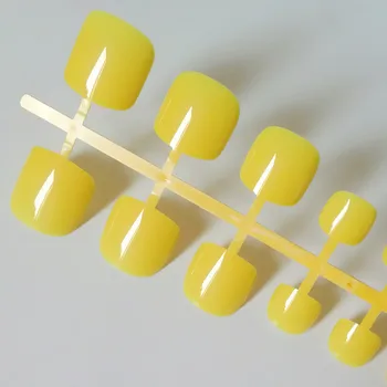 

24pcs Short Plastic Fake Toe Nails Banana Yellow Fale Toenails Press On Toenails DIY Nail Art Salon Tips
