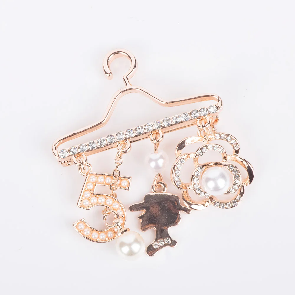 

Fashion Jewelry Artificial Simulated Rose Pearl Unique Coat Hanger Crystal Brooch pin Wedding Brooches For Women