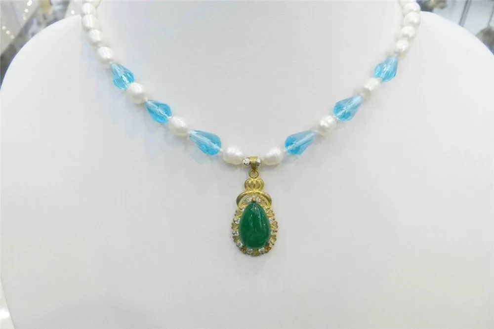 

FREE SHIPPINGWhite Pearl & Blue Crystal Necklace Drop-shaped Green Emerald Pendant