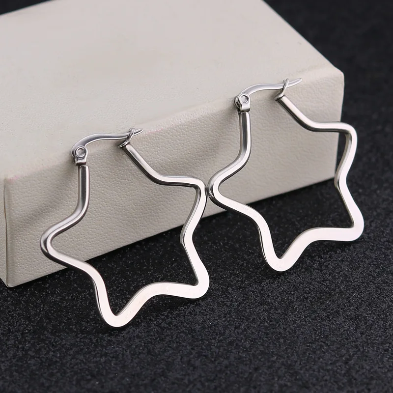 Star hoop earring (5)