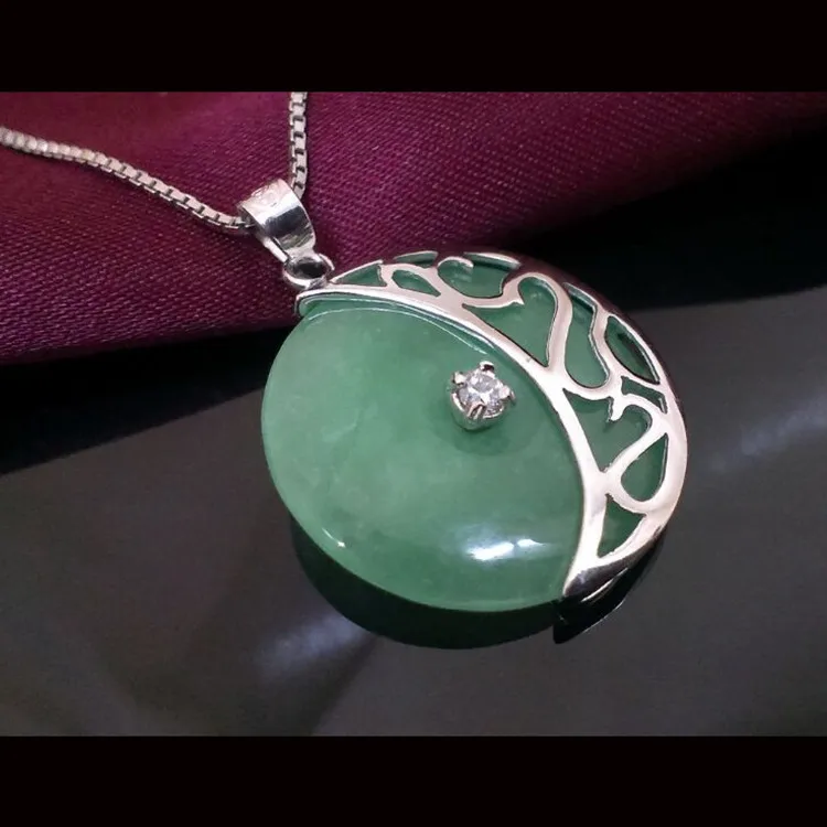 

Hollow out Metal Design Pendant Necklaces 925 Sterling Silver With Green Nature Stone Fashion Jewelry S0023