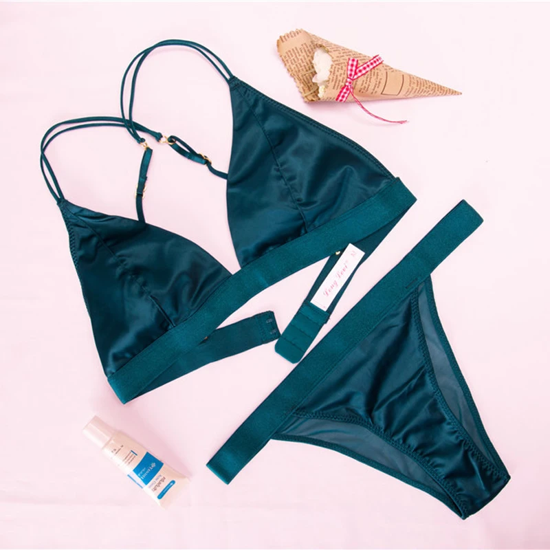 

Wriufred Ultra-thin Simulation Silk Triangle Bra Set Ring Detail Seamless Lingerie Set Plain Women Bra And Panty Set Plus Size