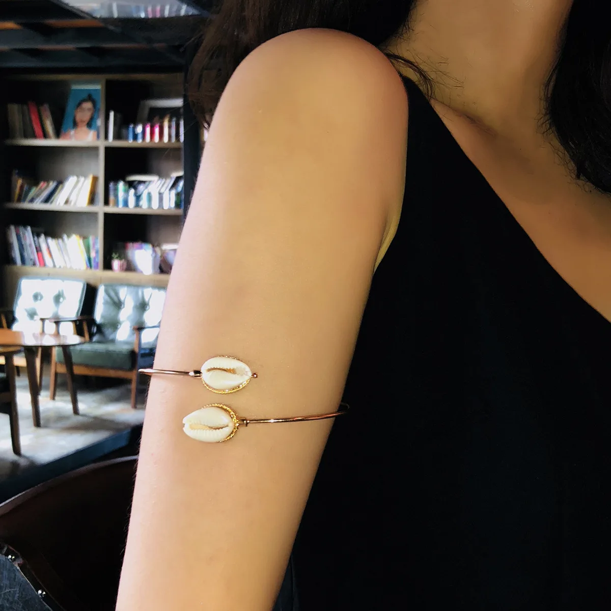 3UMeter Shell Arm Bracelet for Women Summer Shell Armband Simple