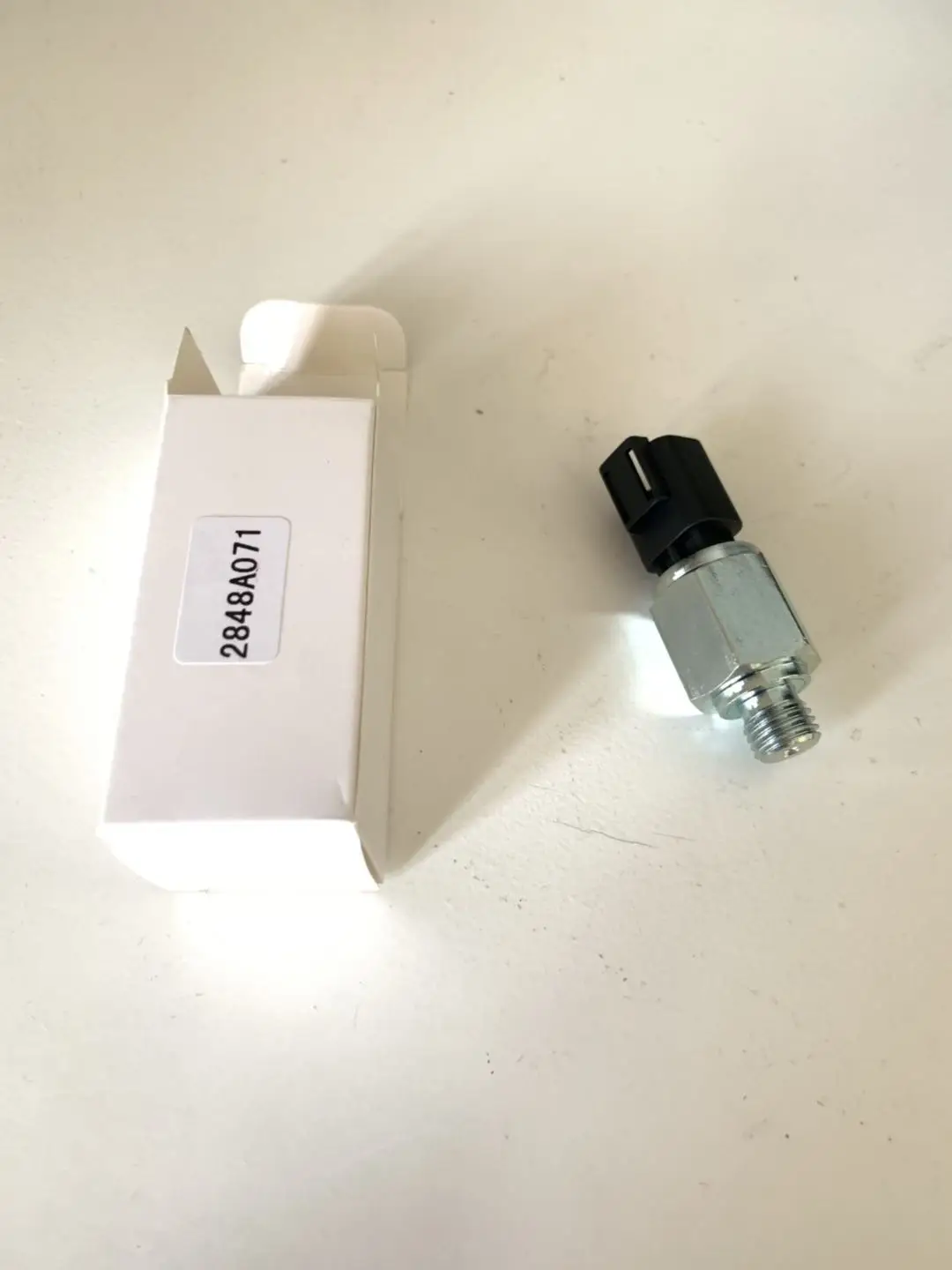 

5pcs/lot Oil Pressure Sensor Switch For Perkins/MASSEY CATERPILLAR JCB 1000 1100 1104D-44 701/80327 237-4894 2848A071