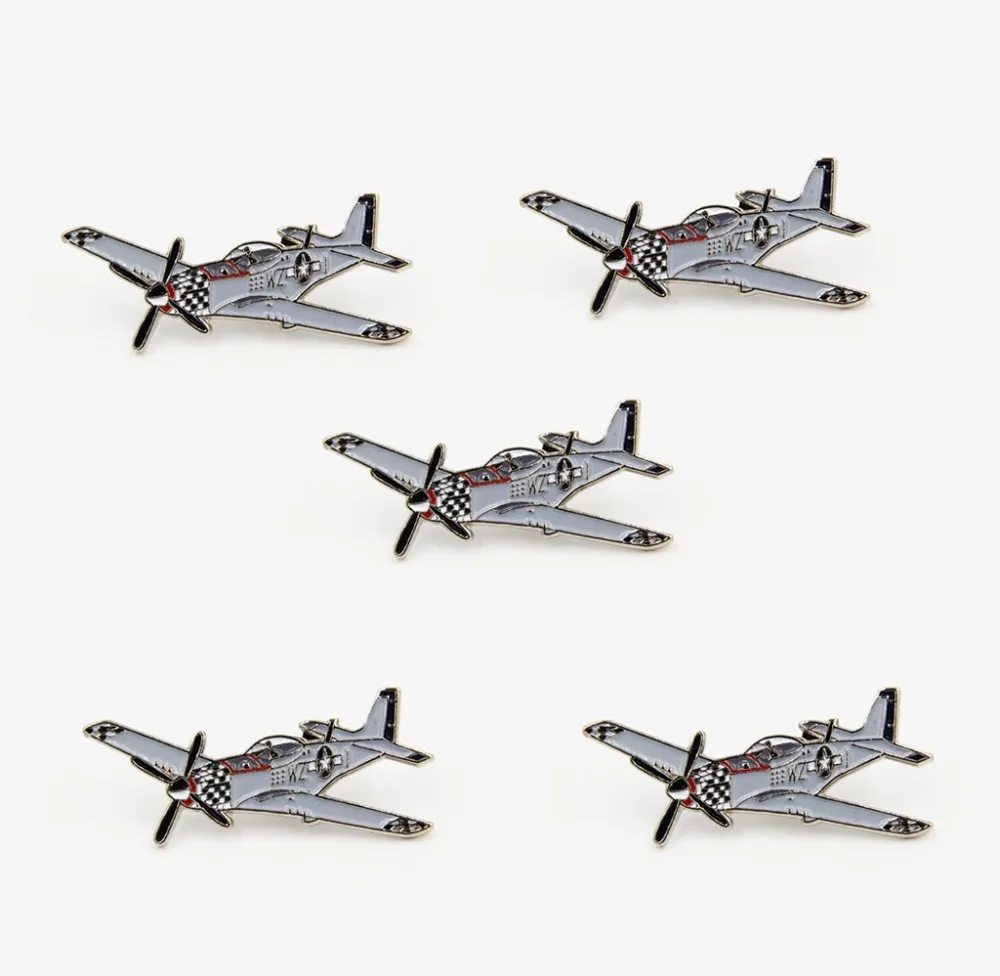 

LOTS 5pcs P-51 Mustang Aeroplane Aircraft Pilot Lapel Pin Badge Air Force Plane fans Gifts Jewelry 3.8 X 2.9 CM