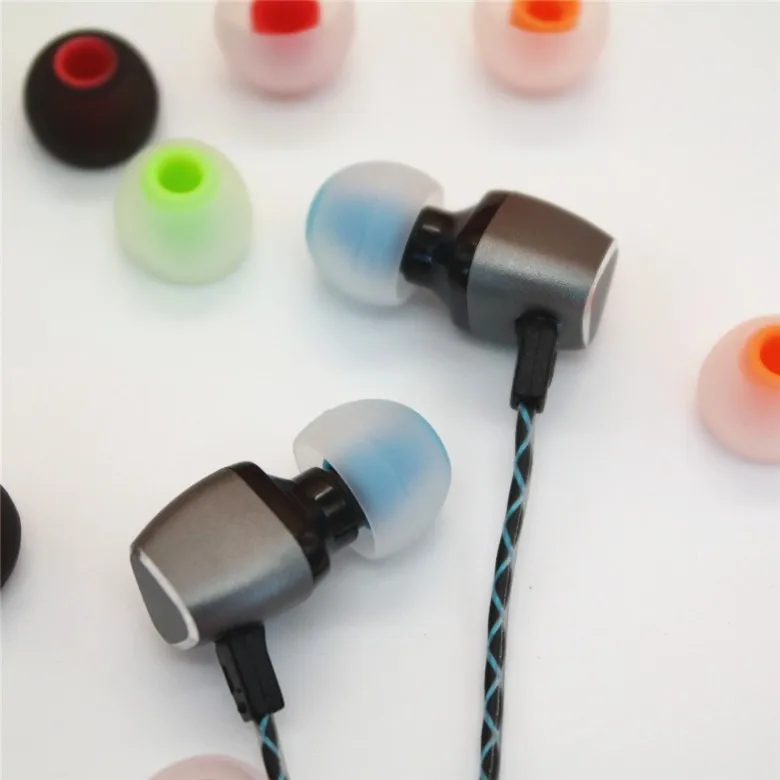 3218347576_1156418181