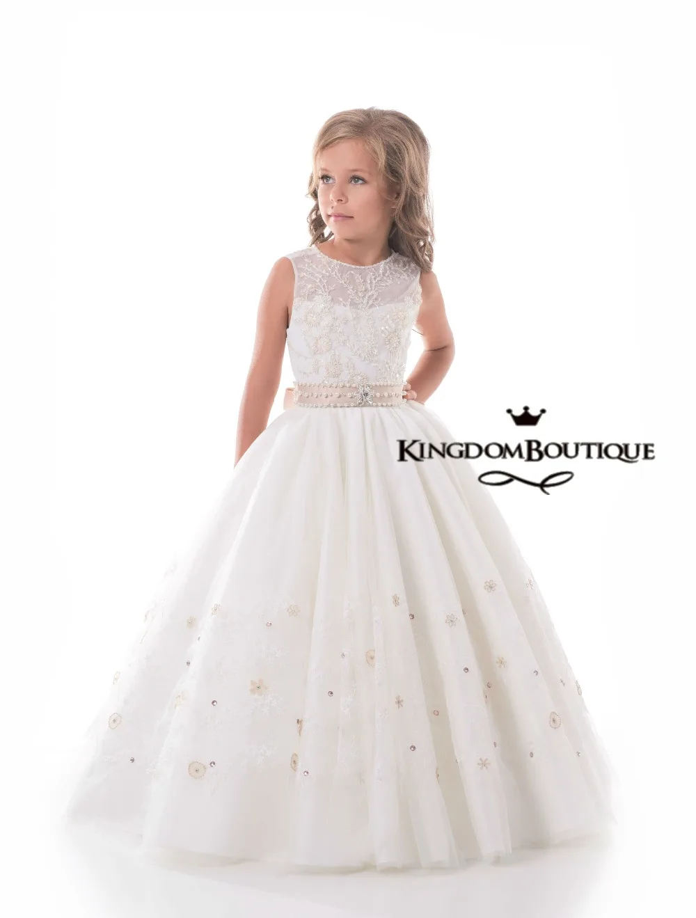 

2017 New Arrival Lace Appliques Floor Length Bow Sash Little Girl Dresses Crew Neck Sleeveless Flower Girl Dresses 0-12 Year