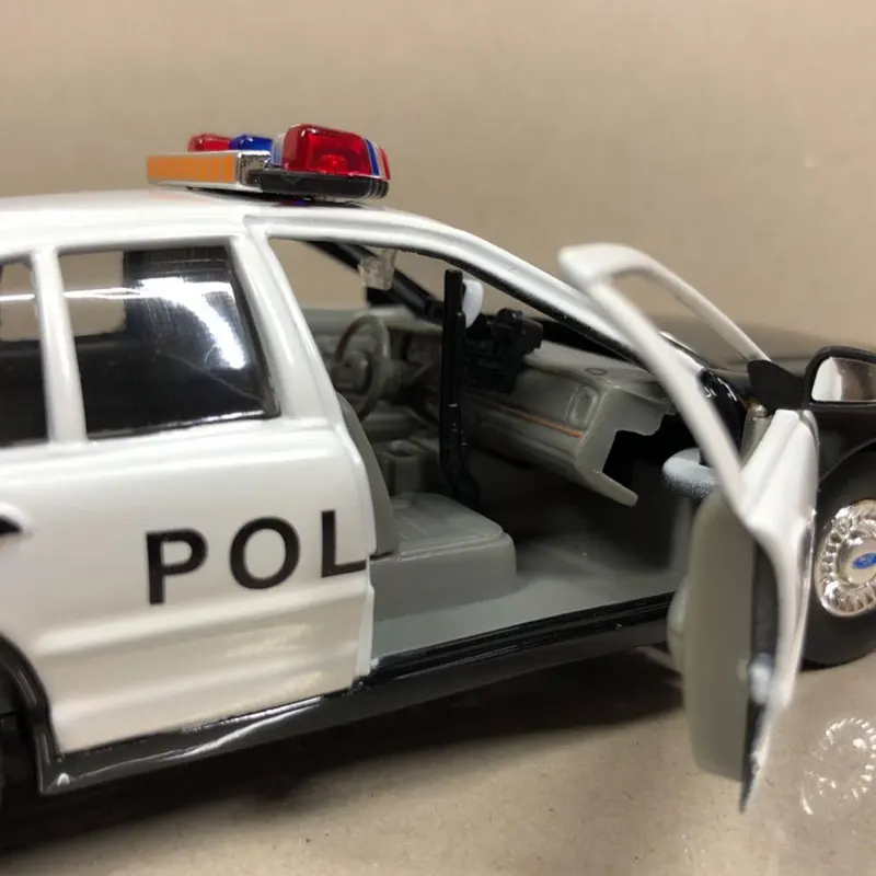 WELLY 1/24 масштаб США 1999 Ford Crown Victoria литая металлическая модель автомобиля игрушка для подарка/коллекции/детей