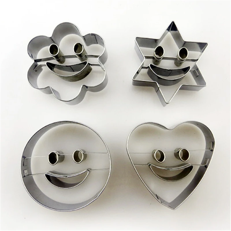 

4PCs/ Set Cookie Cutter Stainless Steel Fondant Cutter Cake Decoration Tools Biscuit Cake Mold 3D Heart Form Baking Plunger H917