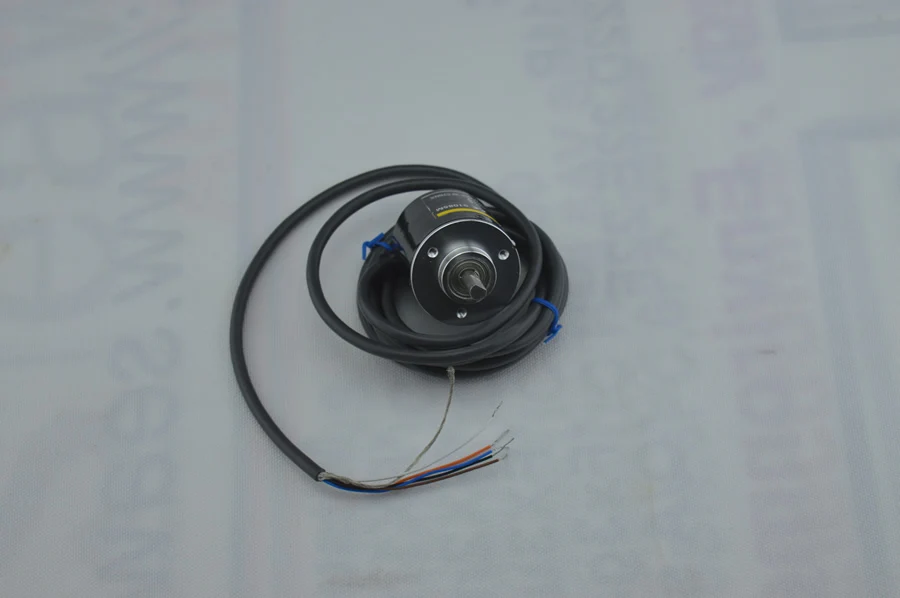 

E6A2-CWZ5C 1000 500 400 360 300 200 100 50 40 30 20 10P/R E6A2-CWZ5C 12-24V Rotary Encoder,FAST SHIPPING&HAVE IN STOCK