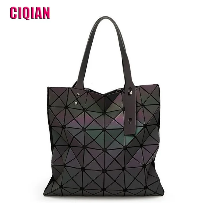 

HOT 2019 Women Luminous Bag Diamond Tote Geometry Quilted Shoulder Bags Laser Plain Folding Handbags Free Shipping