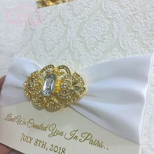 HI6023 на заказ элегантная белая свадебная карта с золотой фольгой и Золотая брошь Сделано в Китае