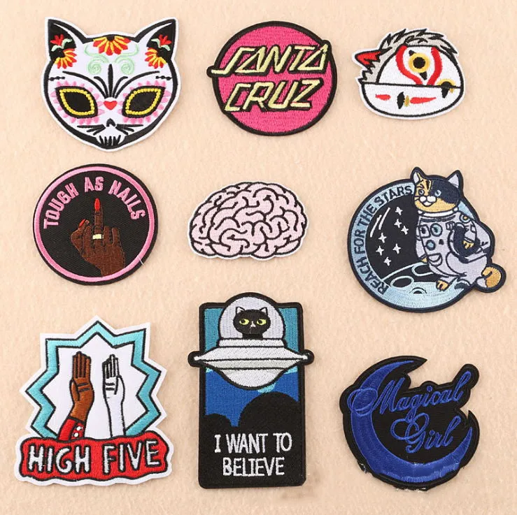 

New arrival 10 pcs Animal badges Embroidered patches iron on Jeans coat tshirt bag shoe hat decor repair Motif emblem accessory