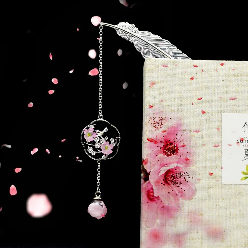 1 шт. классическая китайская Закладка серебра перо Оставляет кулон с высушенным цветком из металла книжные маркеры Материал Эсколар