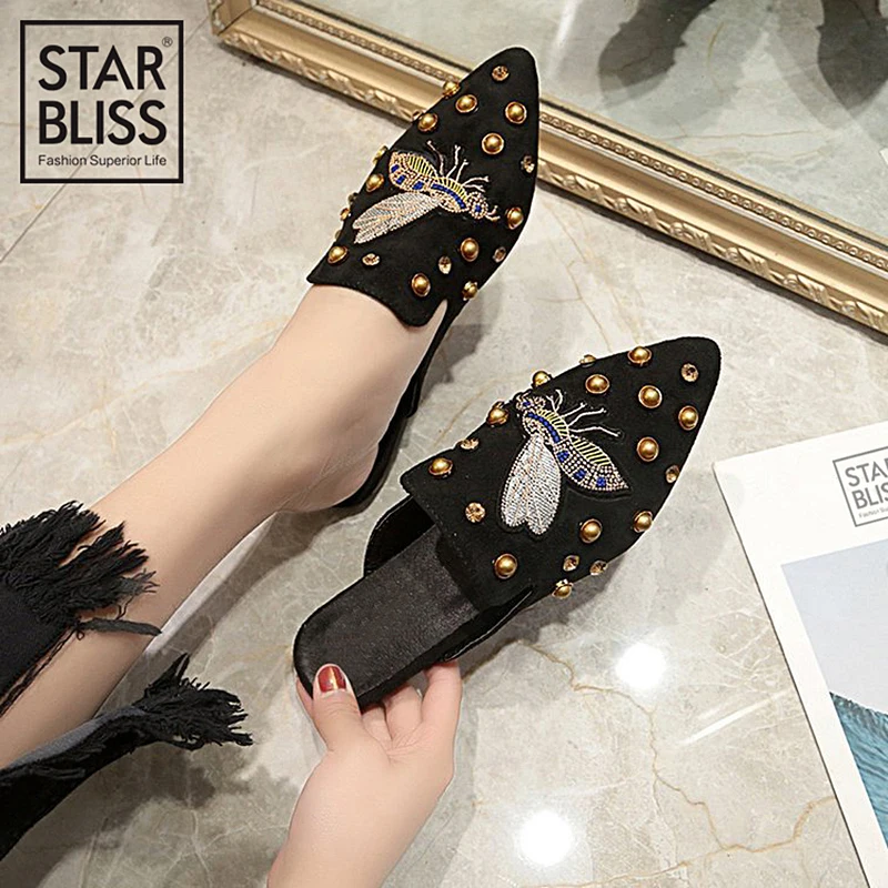 

Rivet bee wild versatile red Roman metal animal pattern decor slippers sandals Muller shoes beach pointed shoes wedding decor