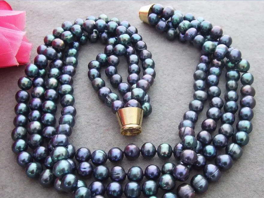 

Beautiful NEW 4 row 8-9mm Black freshwater Cultured Pearl Necklace 18