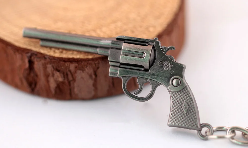 2015 Hot Sale Cross Fire CF Cute Mini Version Revolver Gun Buckle Zinc Alloy Metal Pendant Key Ring Keychain In Box 2015 Hot Sale Cross Fire CF Cute Mini Version Revolver Gun Buckle Zinc Alloy Metal Pendant Key Ring Keychain In Box