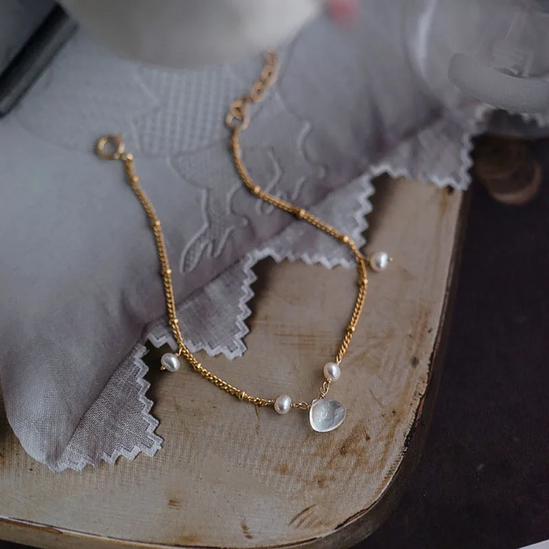 

Cute Moonstone Bracelet for Women Oval Pearl Pendant Necklace High Quality Gold Color Modern Women Fashion Wedding Jewelry Gift
