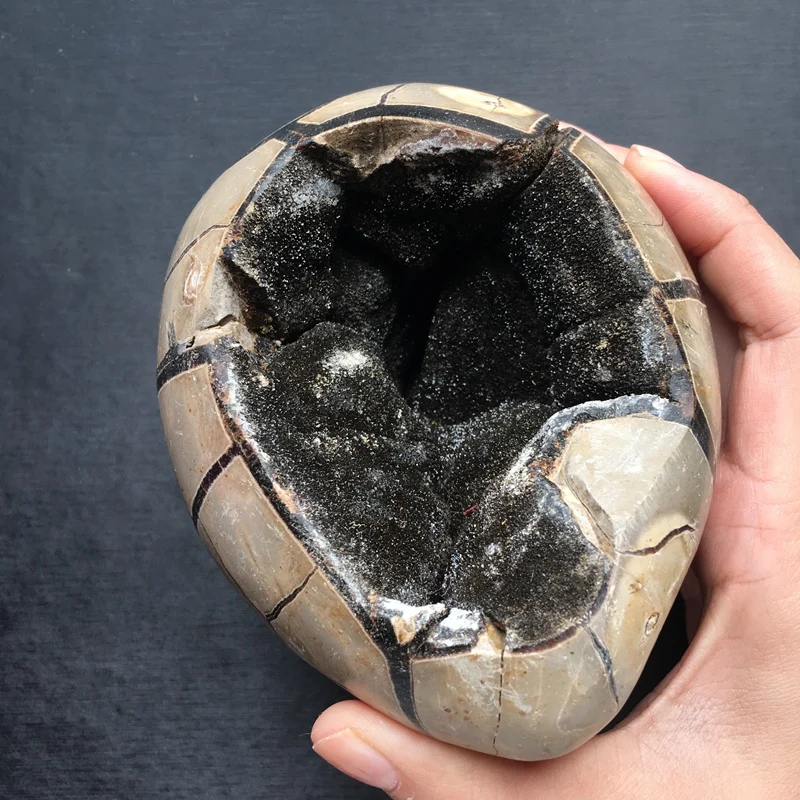 

Wholesale Price Natural Septarium Geode Quartz Crystal For Healing Chakra Or Home Decoration SQ
