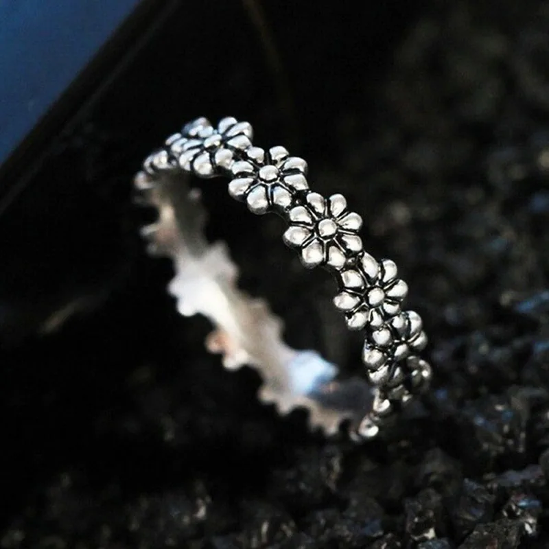 

Size 6 7 8 9 10 Fashion Daisy Rings Vintage Cute Jewelry For Women