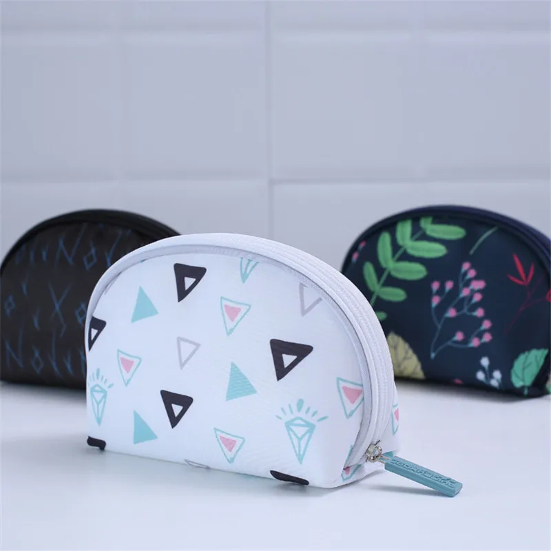

SAFEBET Small Semicircle Portable Cosmetic Bags Women Make Up Handbag Cute Shell Cosmetic Organizer Outdoor Travel Kits Girls