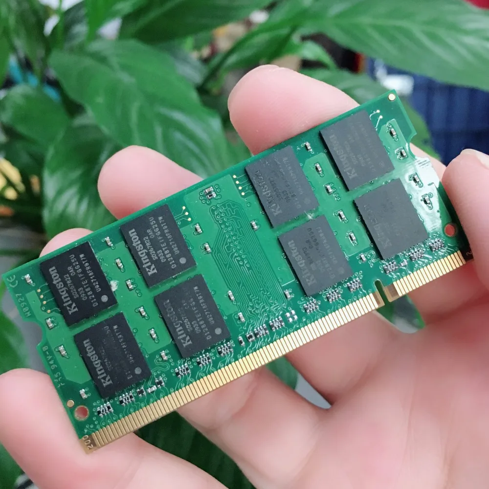 كينغستون RAM 2 GB 2G PC2 DDR2 800 MHZ 800 MHZ 6400 6400 S ذاكرة عشوائية RAM ميموريال وحدة الدفتري المحمول 100% الأصلي أصيلة