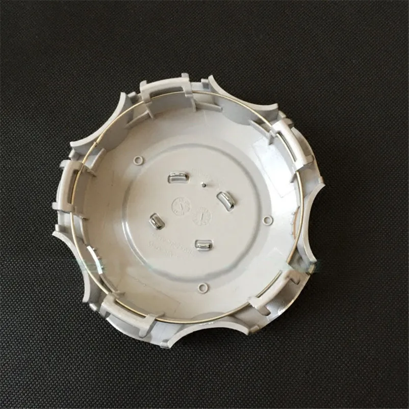 

Wheel center hub caps for toyota land cruiser hub cap 1pc