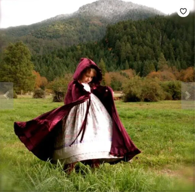 Disc Autumn And Winter New Velvet Children's Cloak Winter Long Coat Little Cap Cloak Necessary Cloak For Tourist Photography