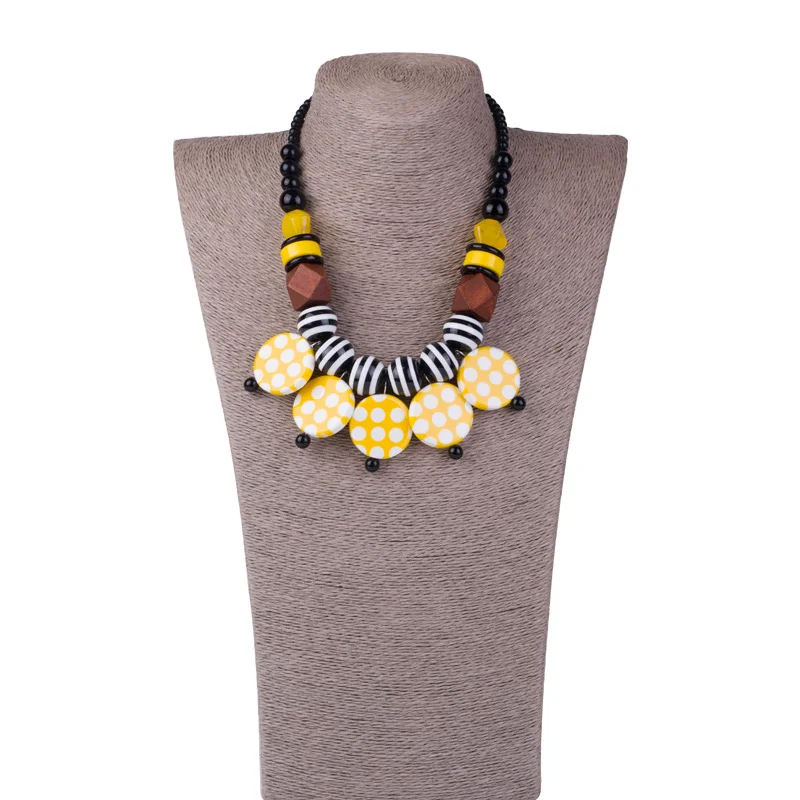 Trendy Fashion Resin Wood Necklaces With Circle Pendant for Women Round Geometric Acrylic Beaded Chains Gifts Jewelry Necklace (5)