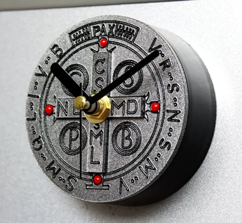 

Creative Constantine Exorcist Cros Clock 3D Fridge Magnets Tourism Souvenirs Refrigerator Magnetic Sticker Home Decor