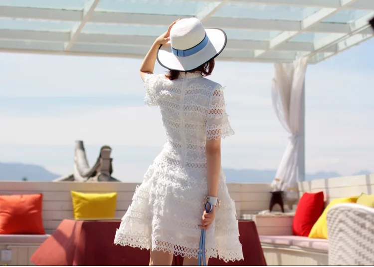 3167106031_797386483