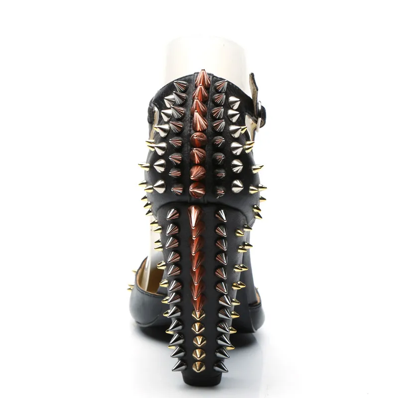Spikes Spitz Schuhe T strap Sexy Kleid Chunky Frauen Pumpen Ferse Verzierte schwarzes Party Sandalen Fashion Beige Runway Sapato Feminino qwBXEPF