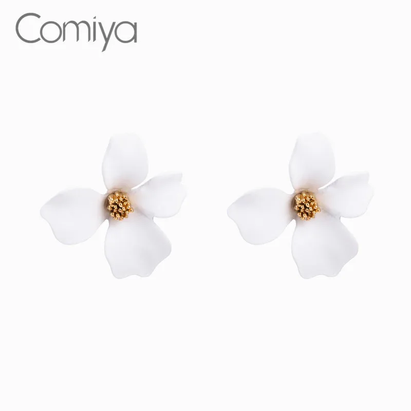 Брендовые серьги Comiya массивные аксессуары белые элегантные гвоздики с цветочным