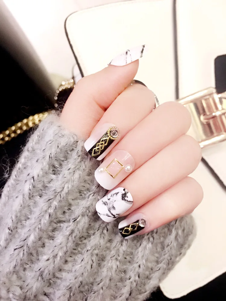 7309599757_1527121367