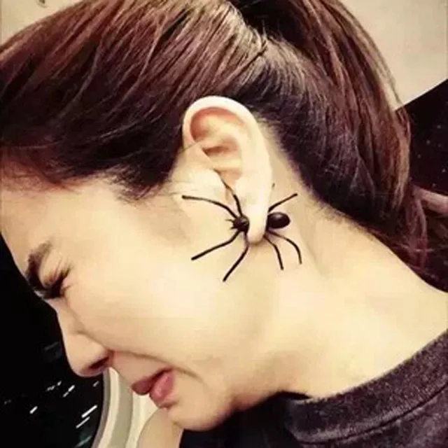 

SHUANGR 1PC 3D Creepy Black Spider Ear Stud Earrings Hot Selling Unique Punk Earrings for Women brincos femme