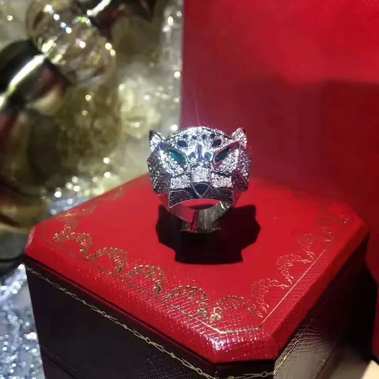

Luxury fashion 925 sterling silver ring with rhinestone studded mechanical leopard head ring green eyes