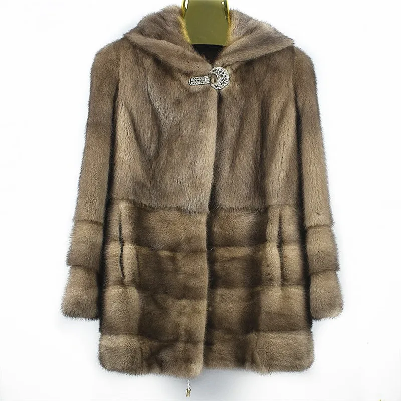 

2018women's new natural mink fur clothing Cap with mink jacket coat Suitable for autumn and winter seasons Warm fashion Europea