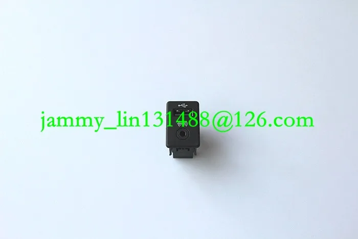 OEM 2 IN 1 USB AUX Switch for RCD510