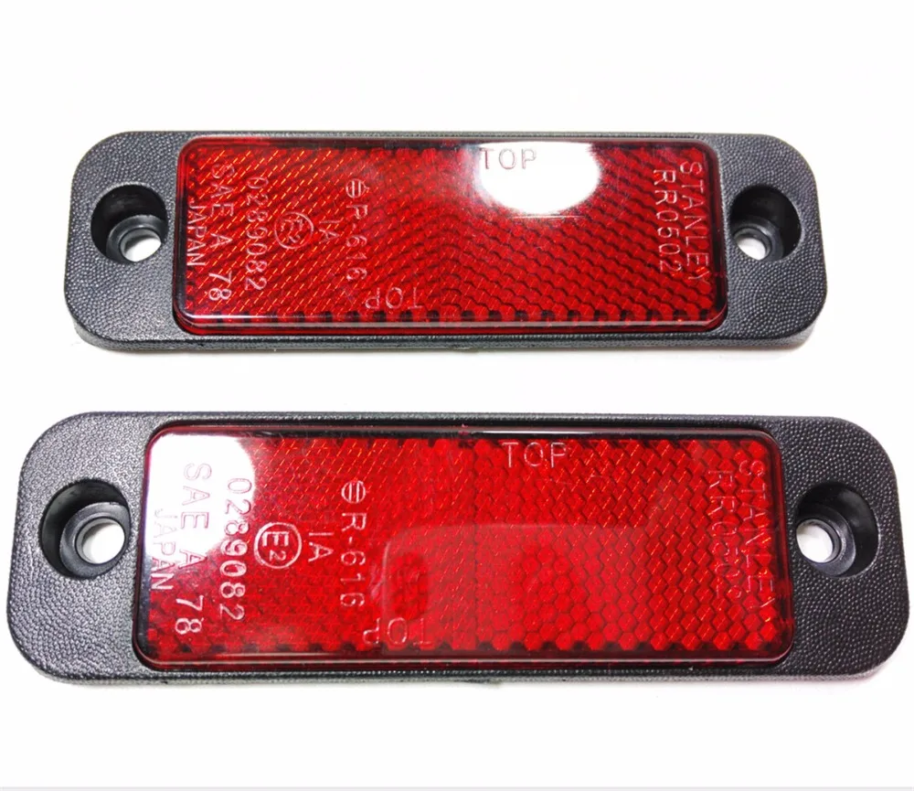 Пара левых и правых светоотражателей для заднего бампера Mitsubishi Pajero V31|reflector|reflector