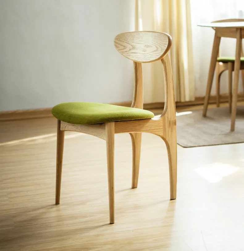 

The Nordic imported white oak butterfly chair dining chair wood cafe restaurant furniture cloth leisure chair