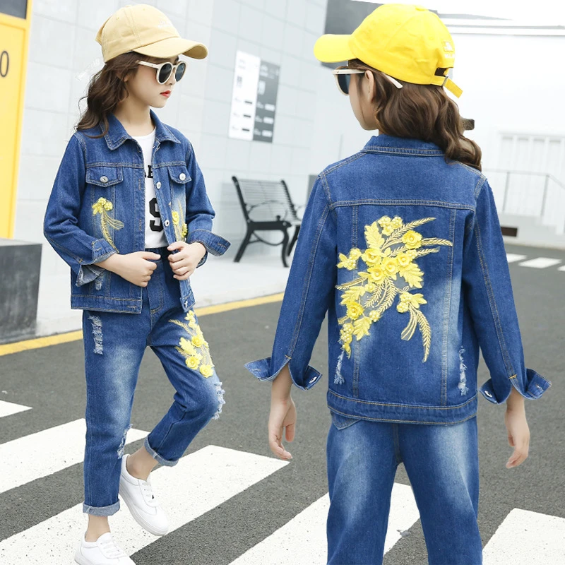 teenager denim jacket outfit