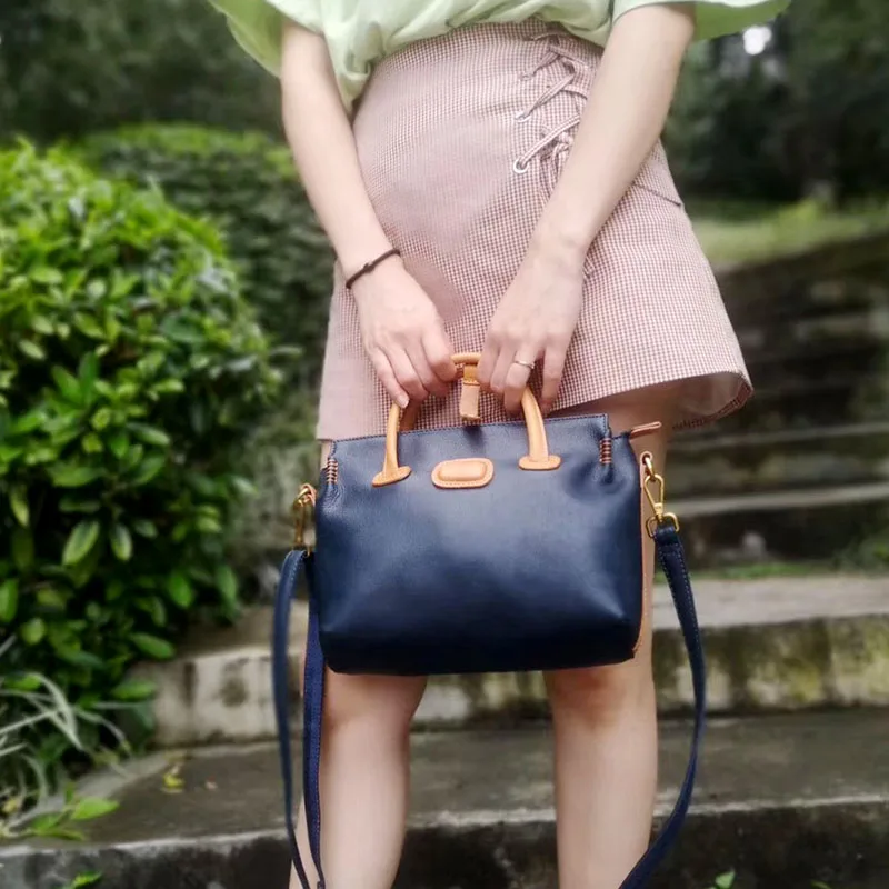 XHTY leather handbag women's Messenger bag collision color first layer cowhide oil wax original new free postage